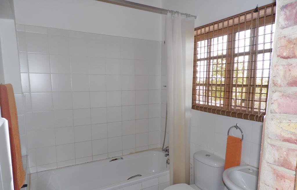 Hotel The Hexagon Wildlife Conservation Uitenhage Habitación foto